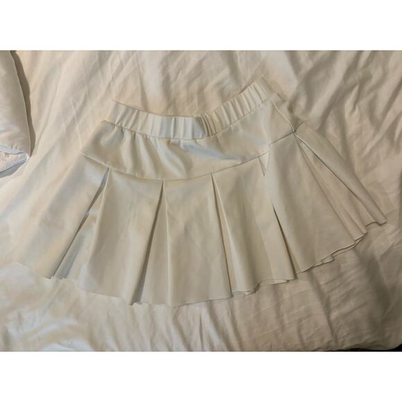 LIONESS Rescue Me Pleat Mini Skirt Sz L - Picture 3 of 5